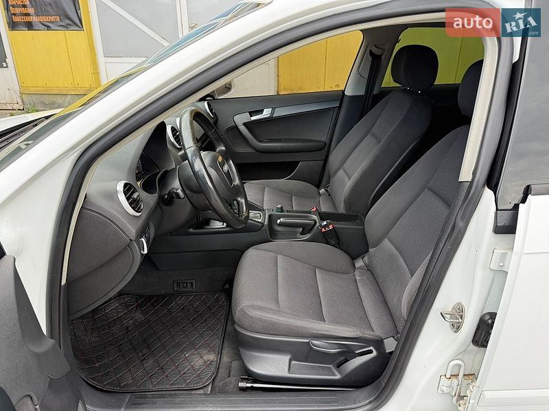 Хэтчбек Audi A3 2012 в Львове