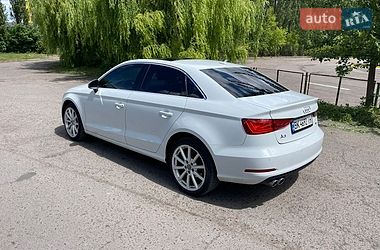 Седан Audi A3 2014 в Рівному