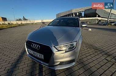 Хэтчбек Audi A3 2018 в Львове