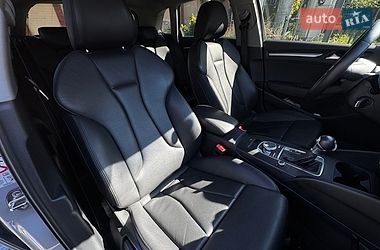 Хэтчбек Audi A3 2018 в Львове