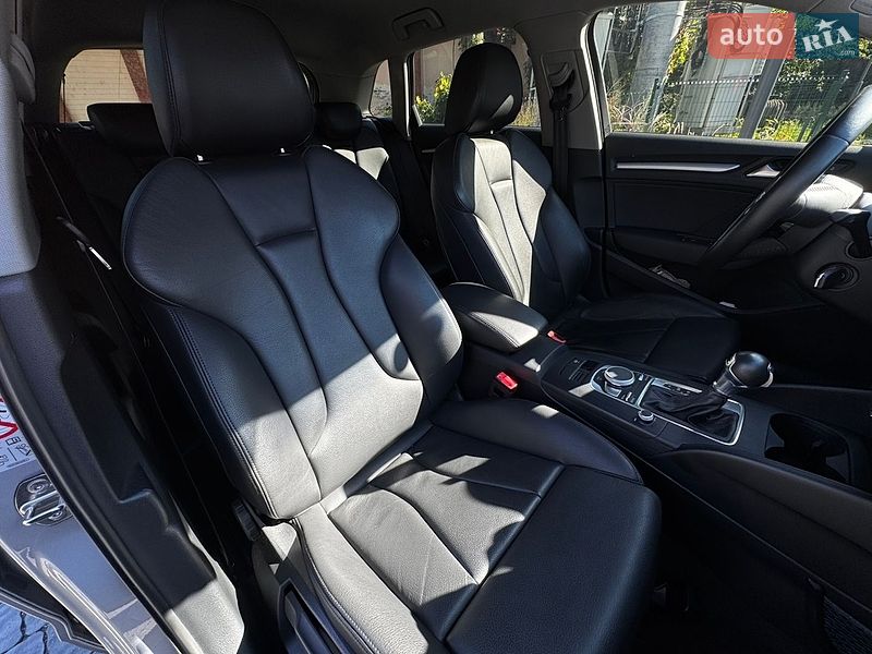 Хэтчбек Audi A3 2018 в Львове
