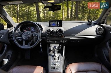 Седан Audi A3 2016 в Дніпрі