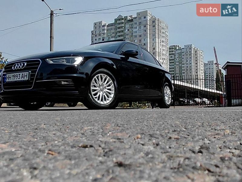 Седан Audi A3 2016 в Одессе