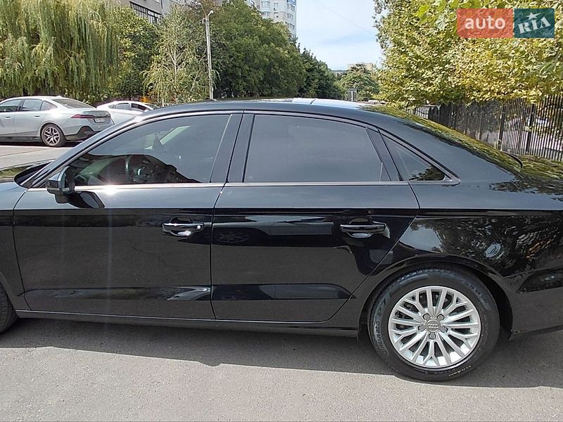 Седан Audi A3 2016 в Одессе