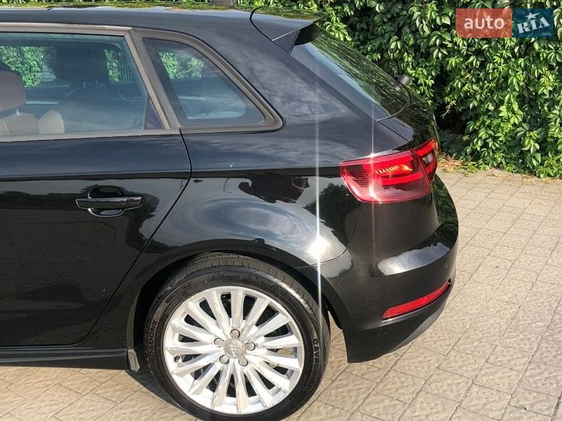 Хетчбек Audi A3 2016 в Львові