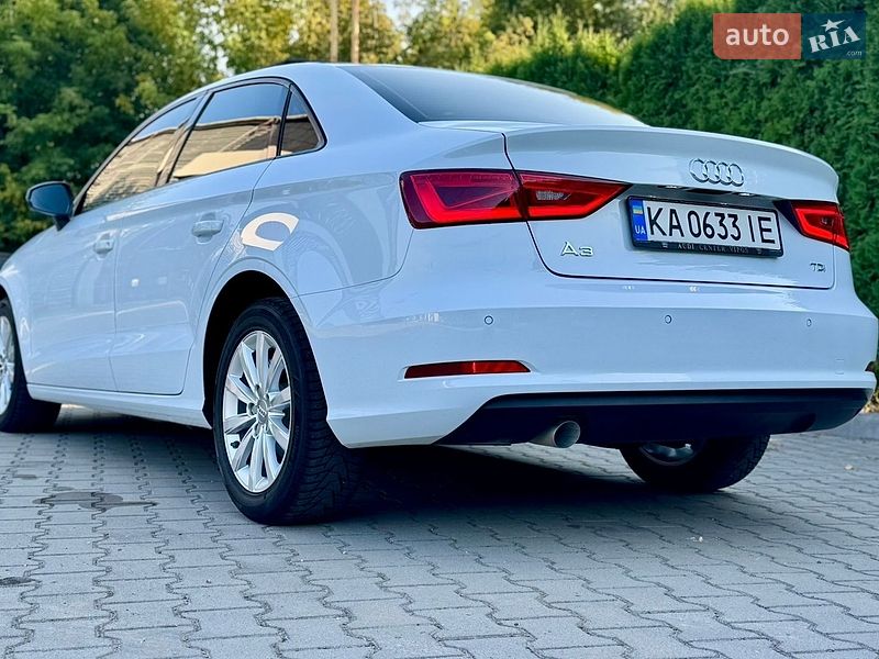 Седан Audi A3 2015 в Вінниці