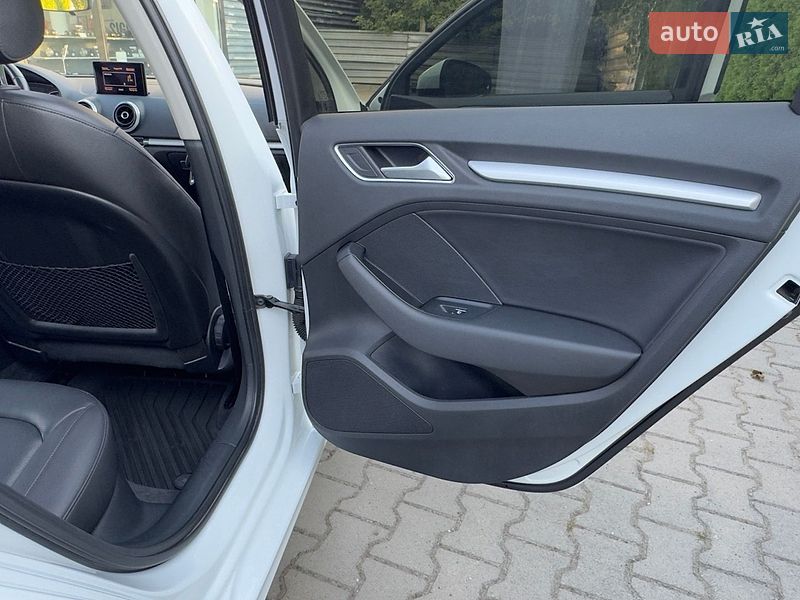 Седан Audi A3 2015 в Вінниці