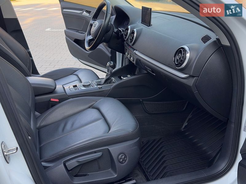 Седан Audi A3 2015 в Вінниці