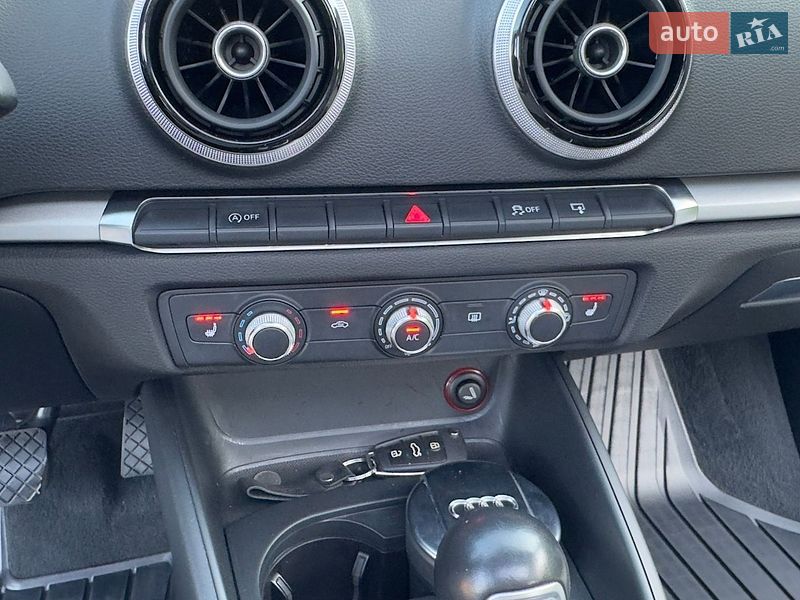 Седан Audi A3 2015 в Вінниці