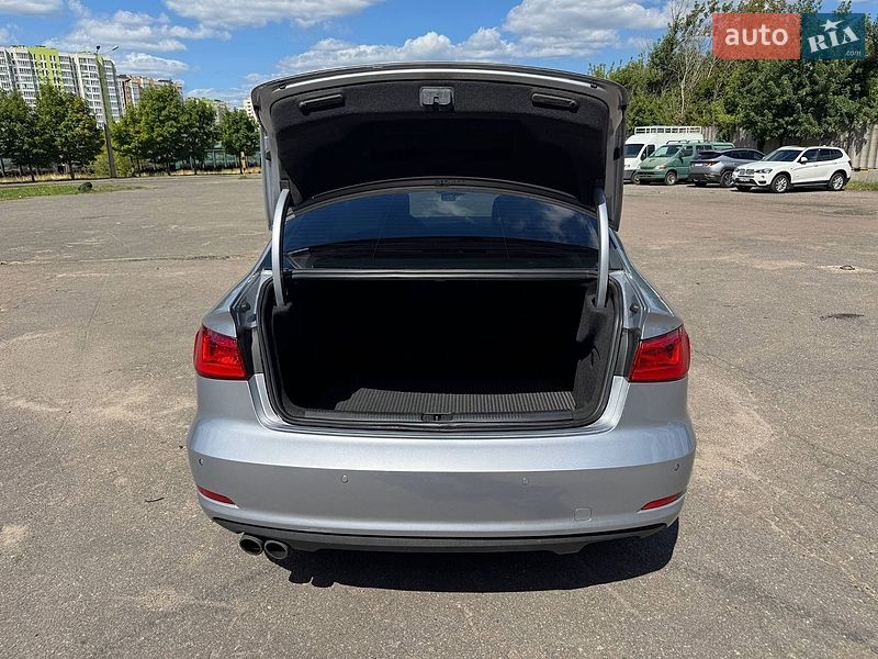 Седан Audi A3 2015 в Киеве