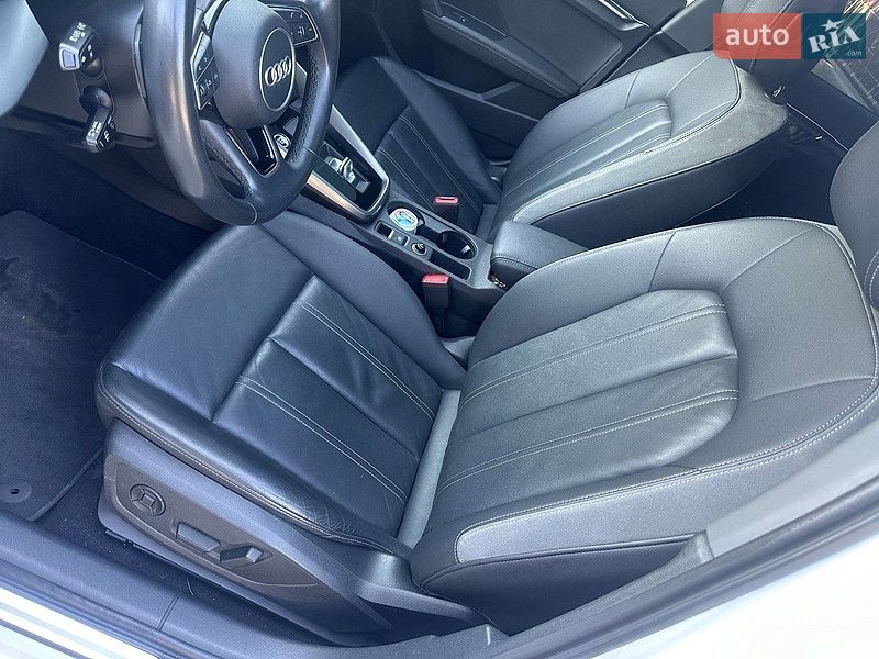 Седан Audi A3 2022 в Ивано-Франковске