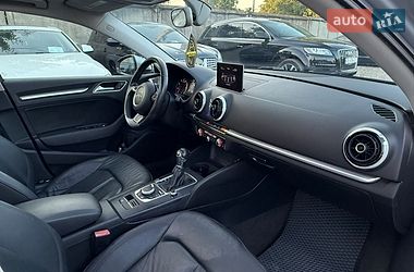 Седан Audi A3 2015 в Черновцах