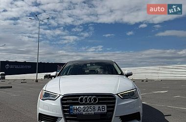 Седан Audi A3 2015 в Львове