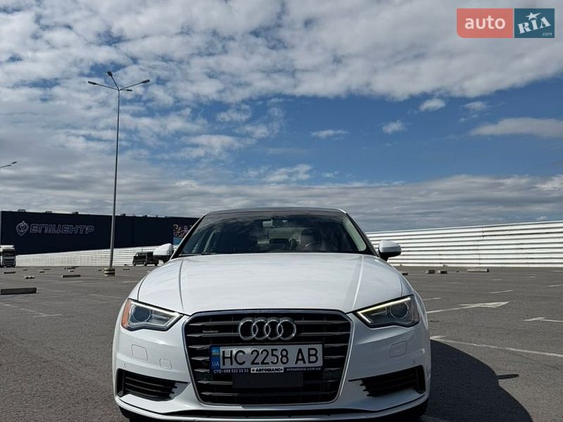 Седан Audi A3 2015 в Львове