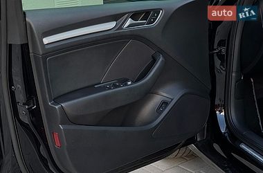 Седан Audi A3 2018 в Староконстантинове
