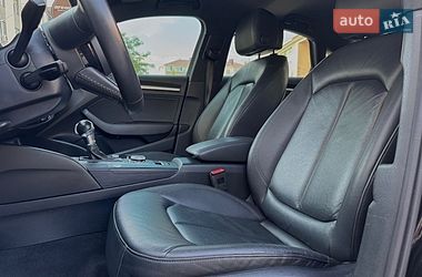 Седан Audi A3 2018 в Староконстантинове