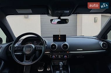 Седан Audi A3 2018 в Староконстантинове