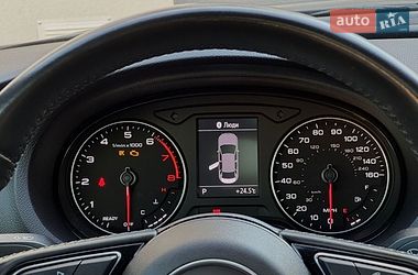 Седан Audi A3 2018 в Староконстантинове