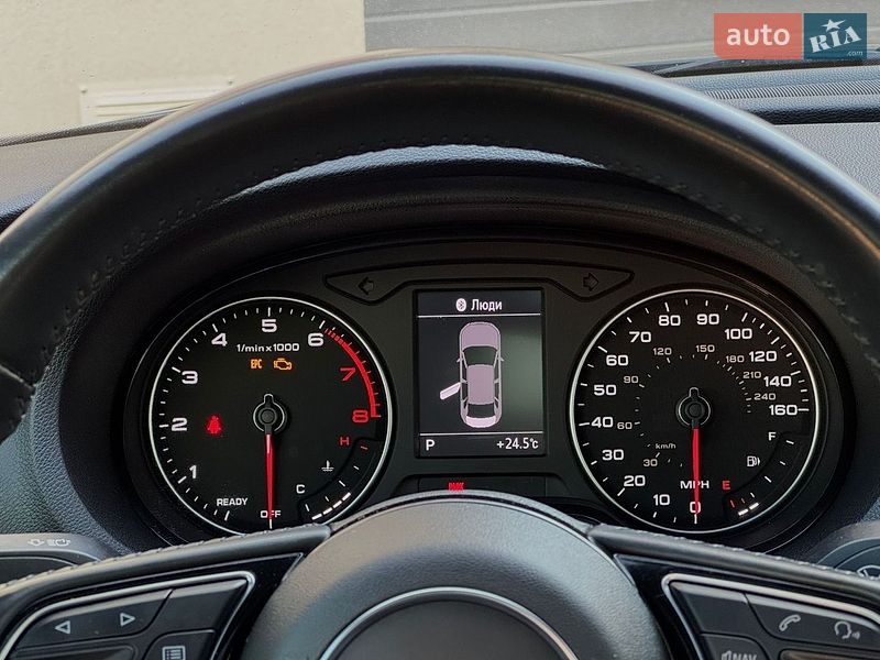 Седан Audi A3 2018 в Староконстантинове