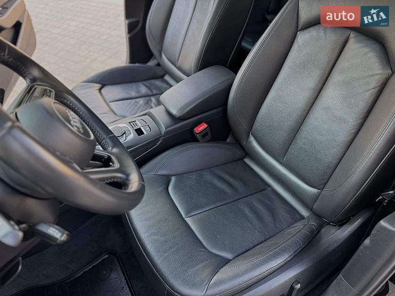 Седан Audi A3 2018 в Староконстантинове