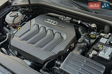 Седан Audi A3 2018 в Староконстантинове