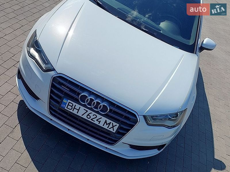 Седан Audi A3 2015 в Одессе