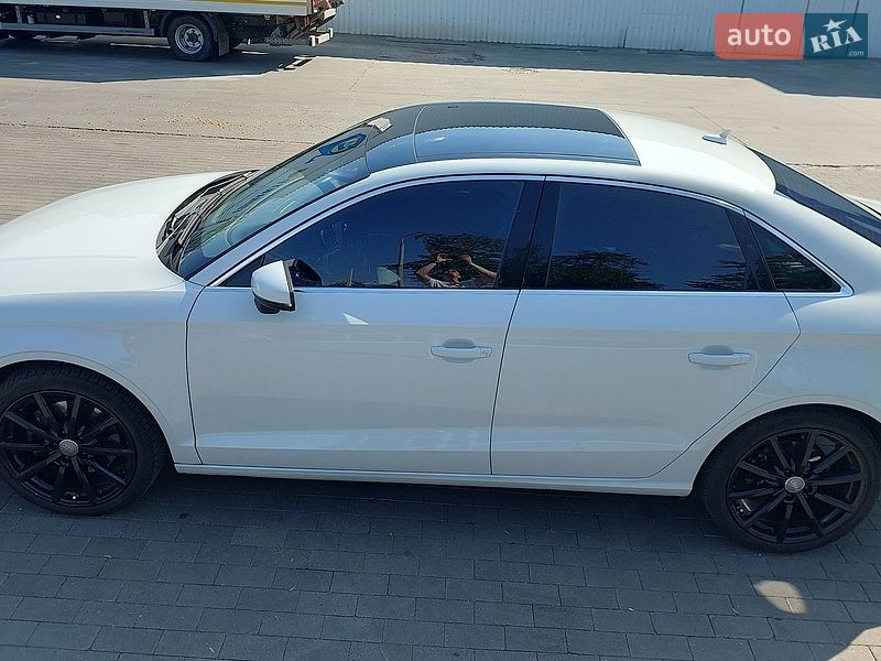 Седан Audi A3 2015 в Одессе