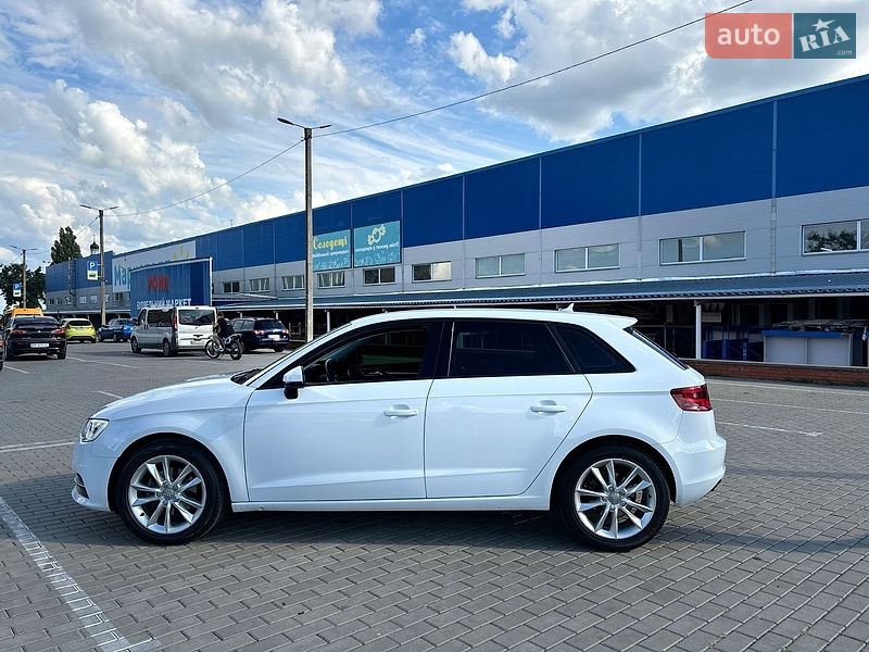 Хетчбек Audi A3 2014 в Ромнах фото 5 Хетчбек Audi A3 2014 в Ромнах