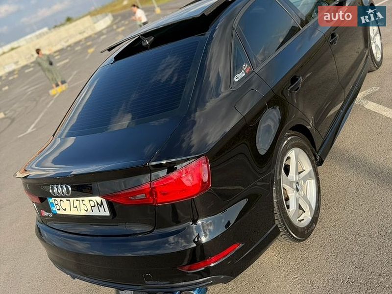 Седан Audi A3 2015 в Львове