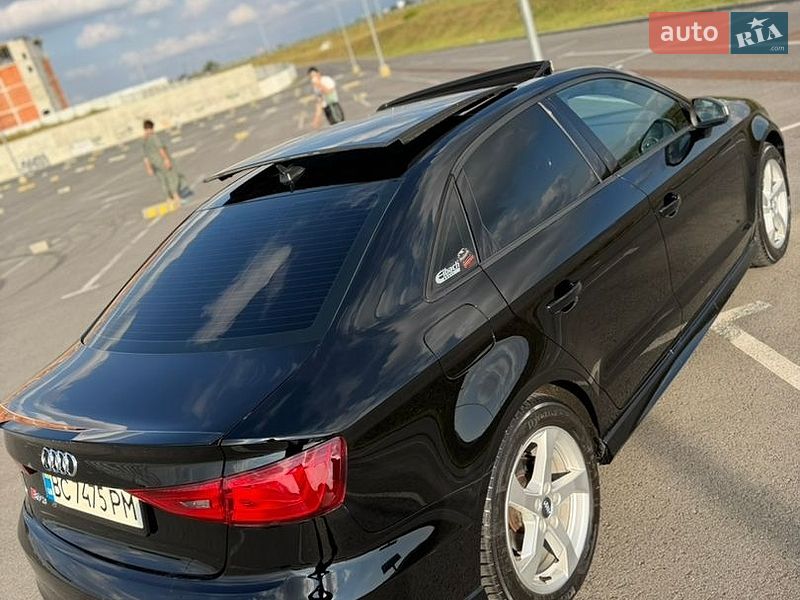 Седан Audi A3 2015 в Львові