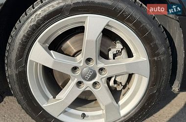 Седан Audi A3 2015 в Львові