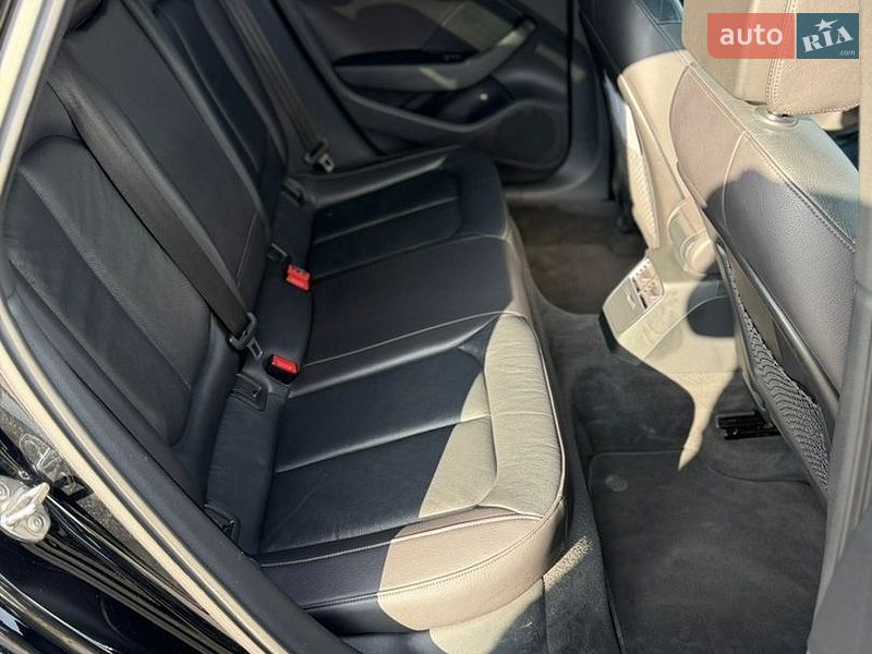 Седан Audi A3 2015 в Львові