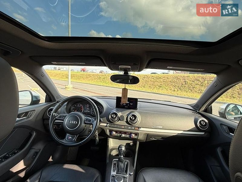 Седан Audi A3 2015 в Львове
