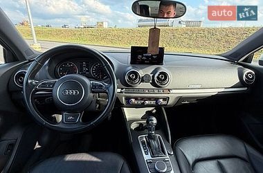 Седан Audi A3 2015 в Львові