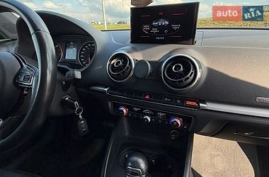 Седан Audi A3 2015 в Львові