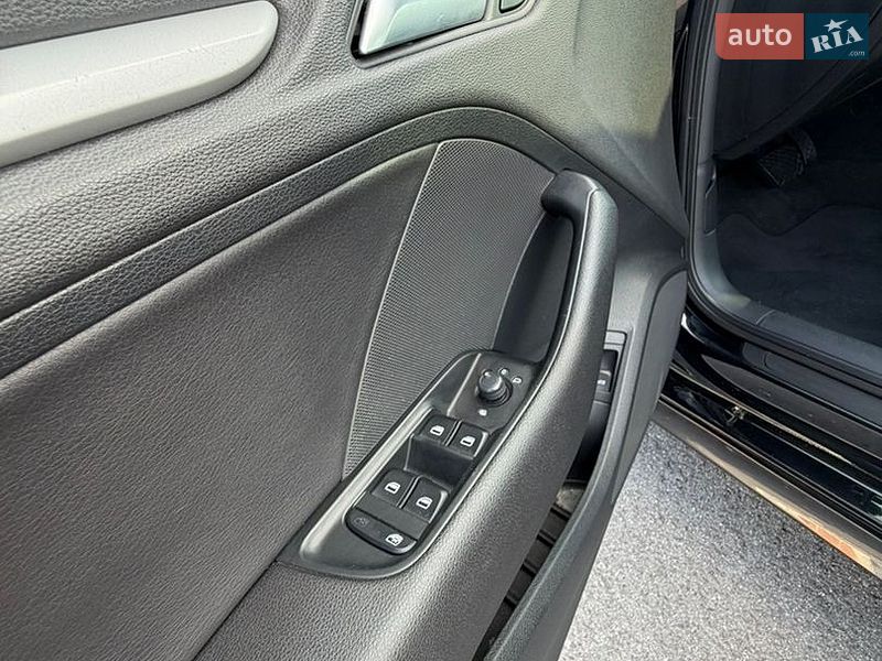 Седан Audi A3 2015 в Львові