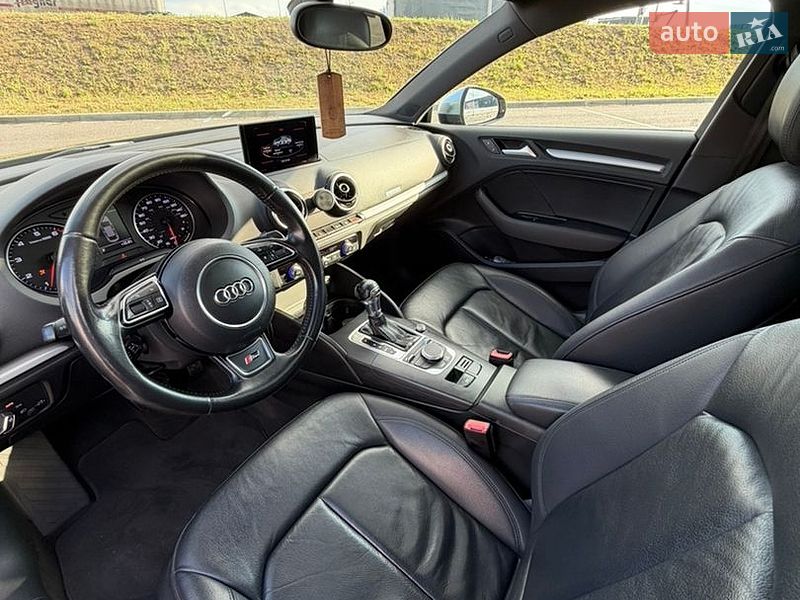 Седан Audi A3 2015 в Львові