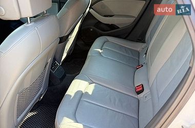 Седан Audi A3 2017 в Дніпрі