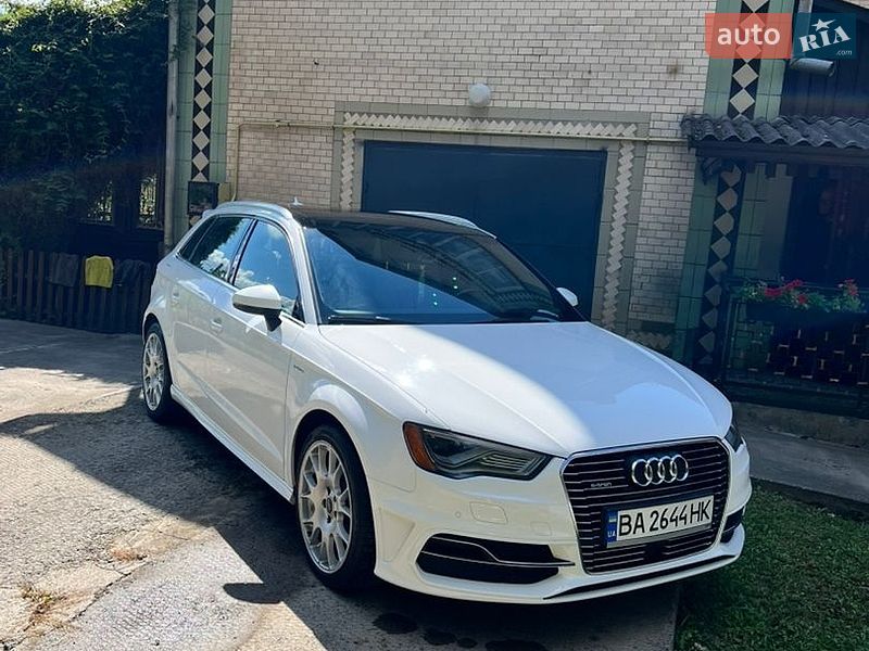 Хетчбек Audi A3 2016 в Умані