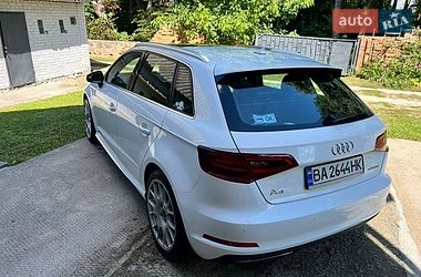 Хетчбек Audi A3 2016 в Умані