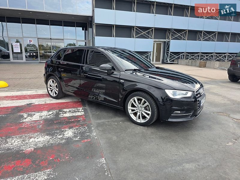 Хетчбек Audi A3 2015 в Києві