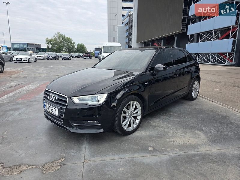 Хетчбек Audi A3 2015 в Києві