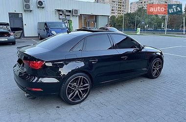 Седан Audi A3 2015 в Звягелі