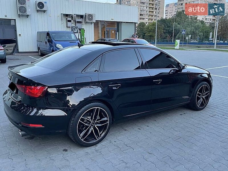 Седан Audi A3 2015 в Звягелі