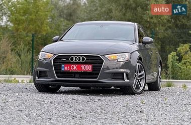 Седан Audi A3 2018 в Дрогобыче