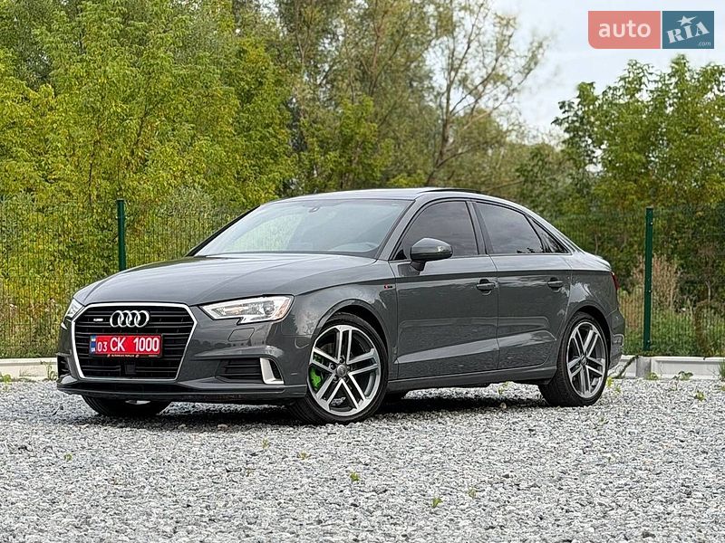 Седан Audi A3 2018 в Дрогобичі