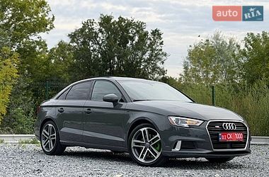 Седан Audi A3 2018 в Дрогобичі