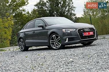 Седан Audi A3 2018 в Дрогобичі