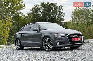 Седан Audi A3 2018 в Дрогобичі
