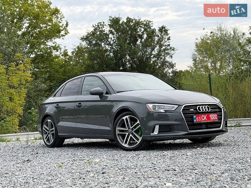 Седан Audi A3 2018 в Дрогобичі